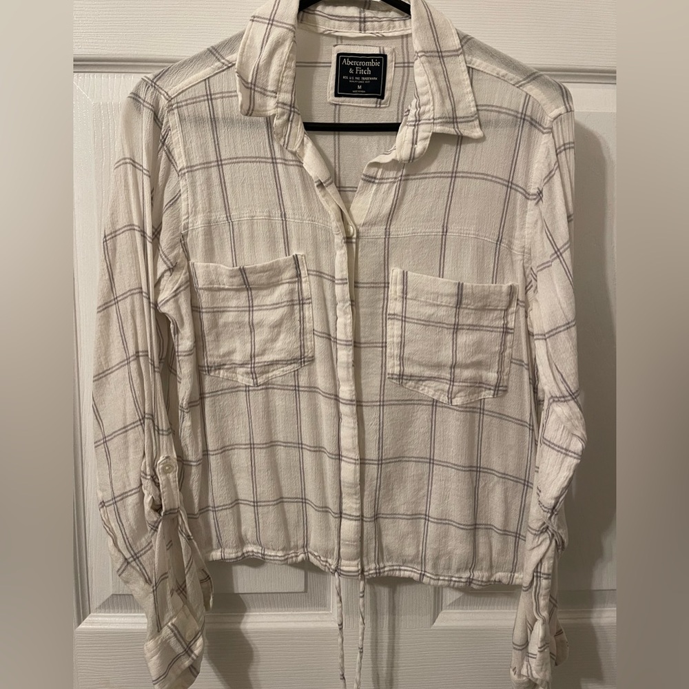 Abercrombie & Fitch Cropped Style Flannel Button Up
